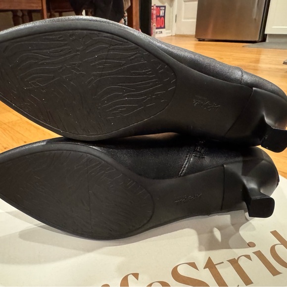 LifeStride Maya Black Women's Ankle Boots - Picture 5 of 5
